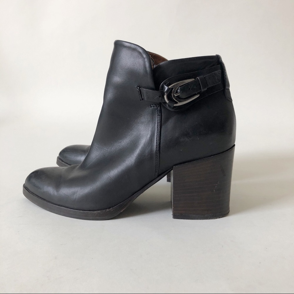 Alberto fermani black ankle booties